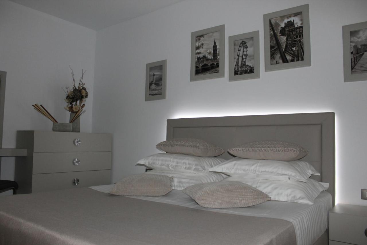 On Beach-Mamaia Residence Navodari Exterior photo