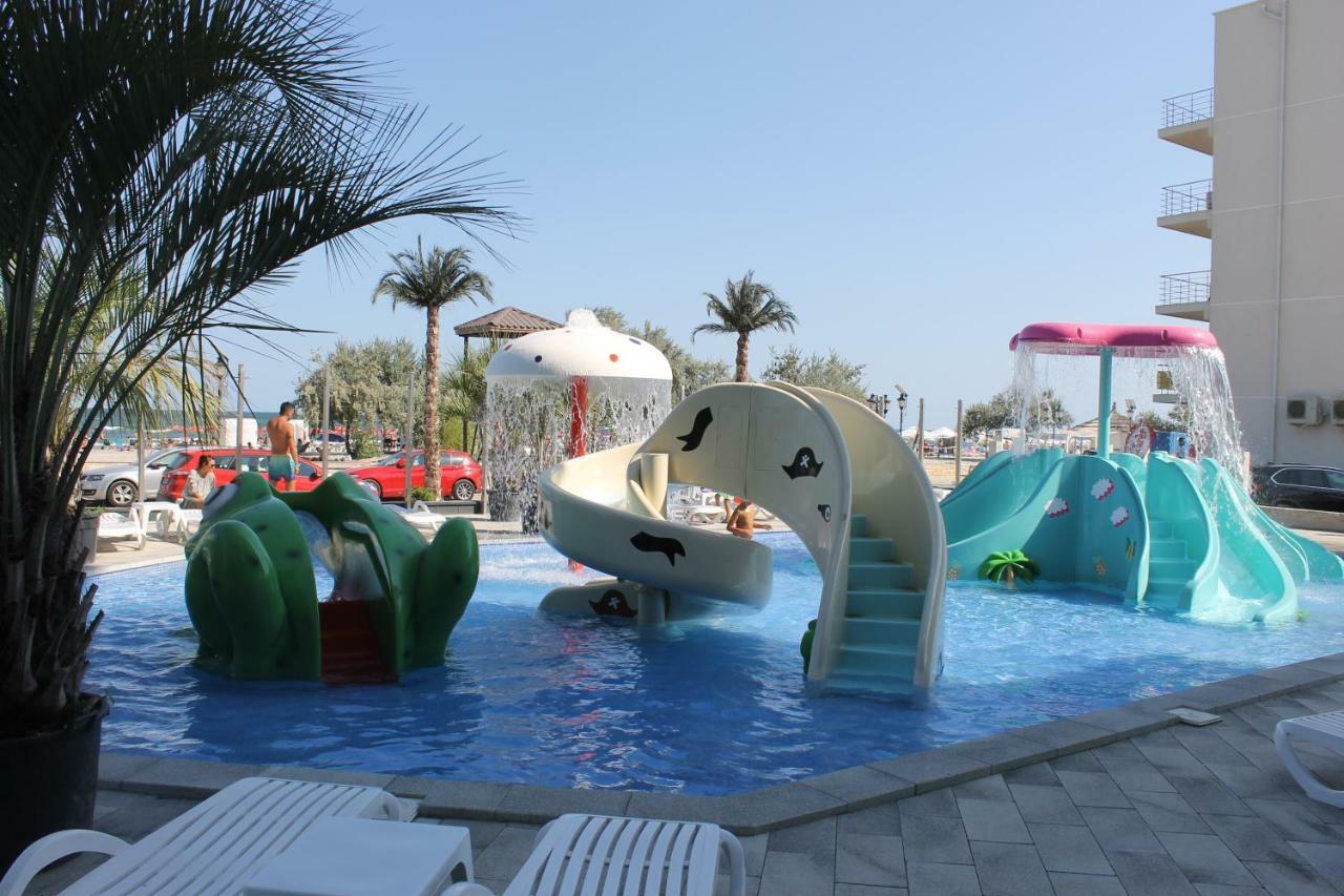 On Beach-Mamaia Residence Navodari Exterior photo
